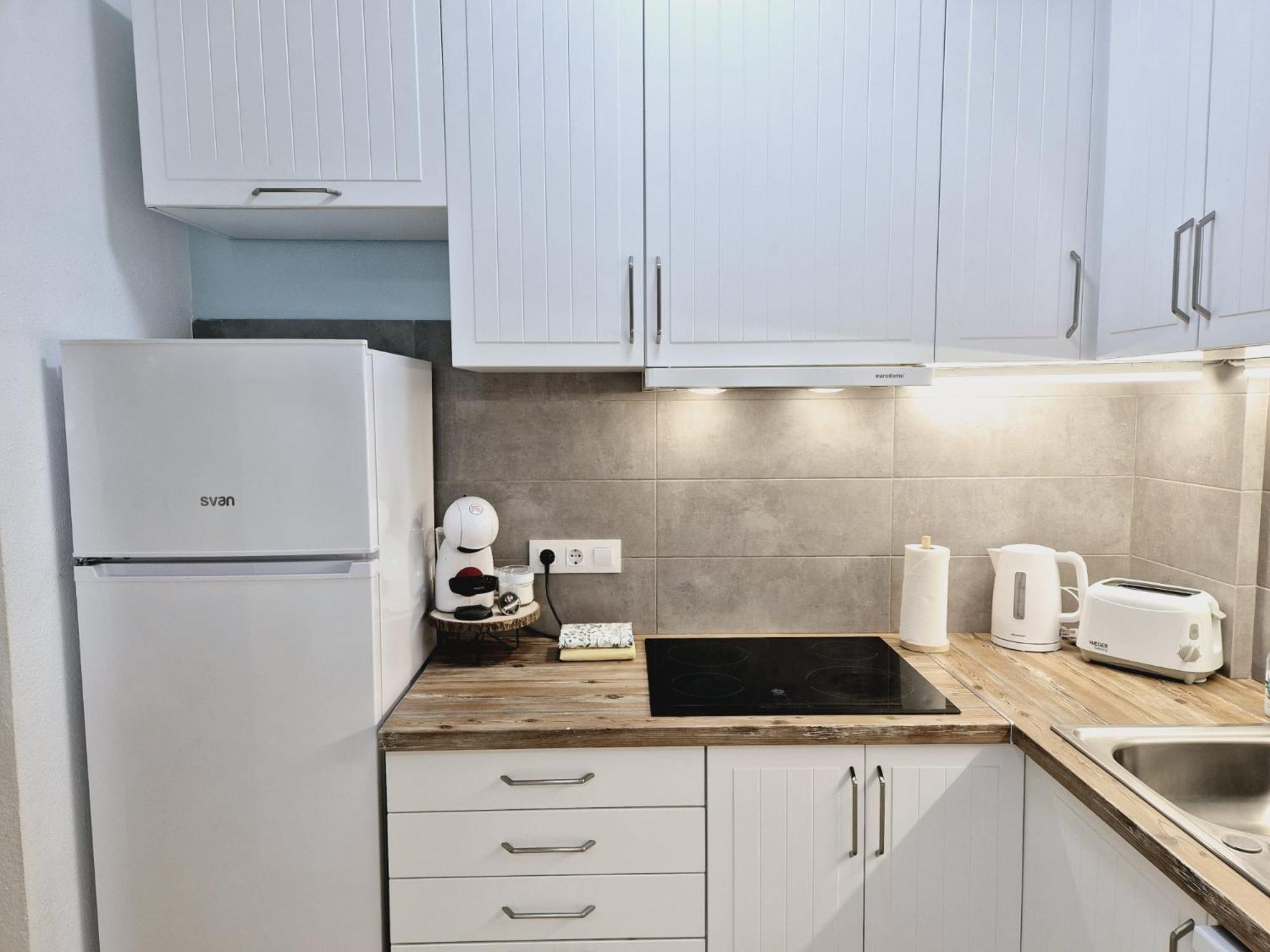 La Casa De Veronica - Serene Apartment With Shared Pool, Steps From The Beach Torrevieja Exteriör bild